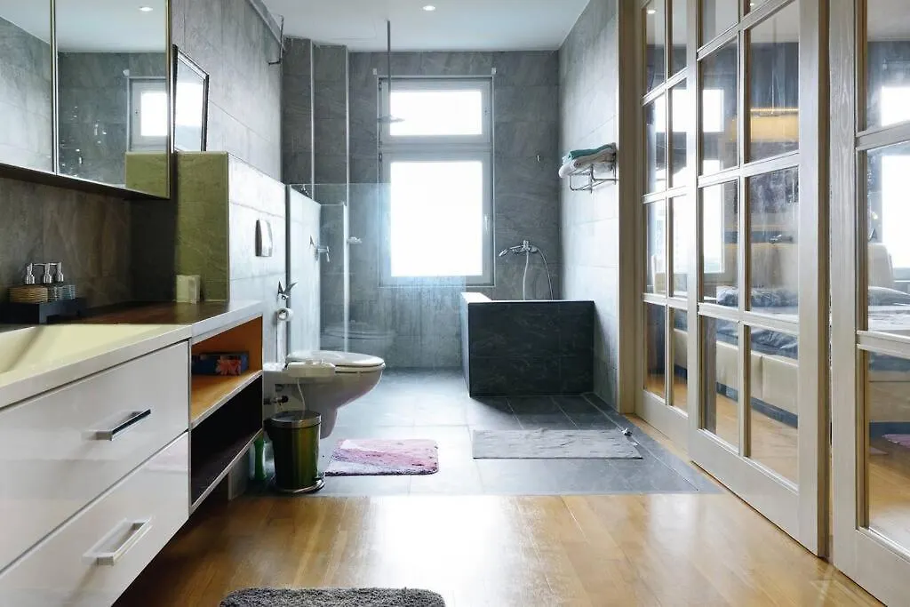 Appartamento Lavish Retreat: Stylish & Scenic Penthouse Johor Bahru Malesia