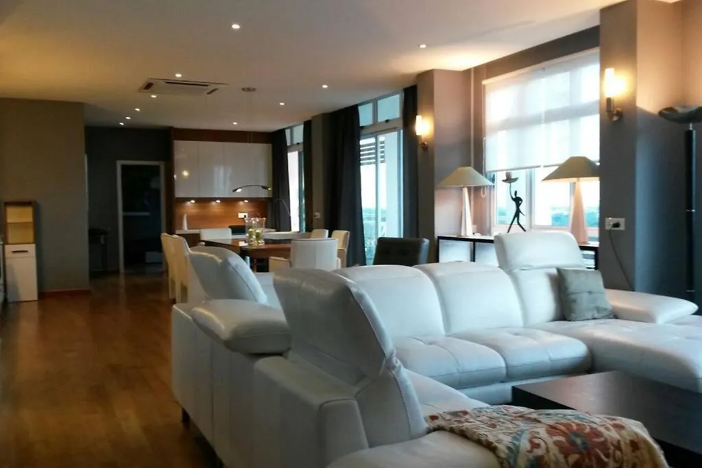 Lavish Retreat: Stylish & Scenic Penthouse Apartment Johor Bahru Malaysia